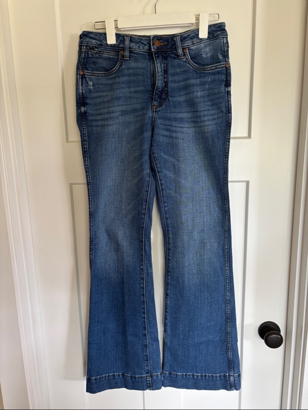 Wrangler Women's Medium Blue Flare Jeans, Bootcut 28x 34
